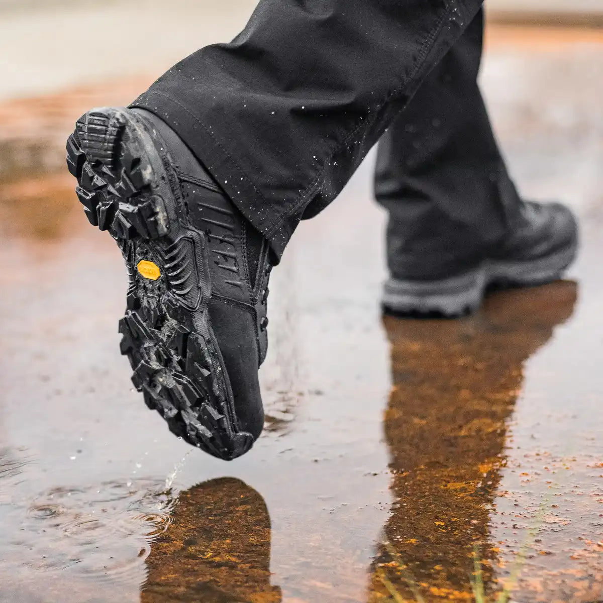 StrikerBolt 8 Black GTX - Image 6