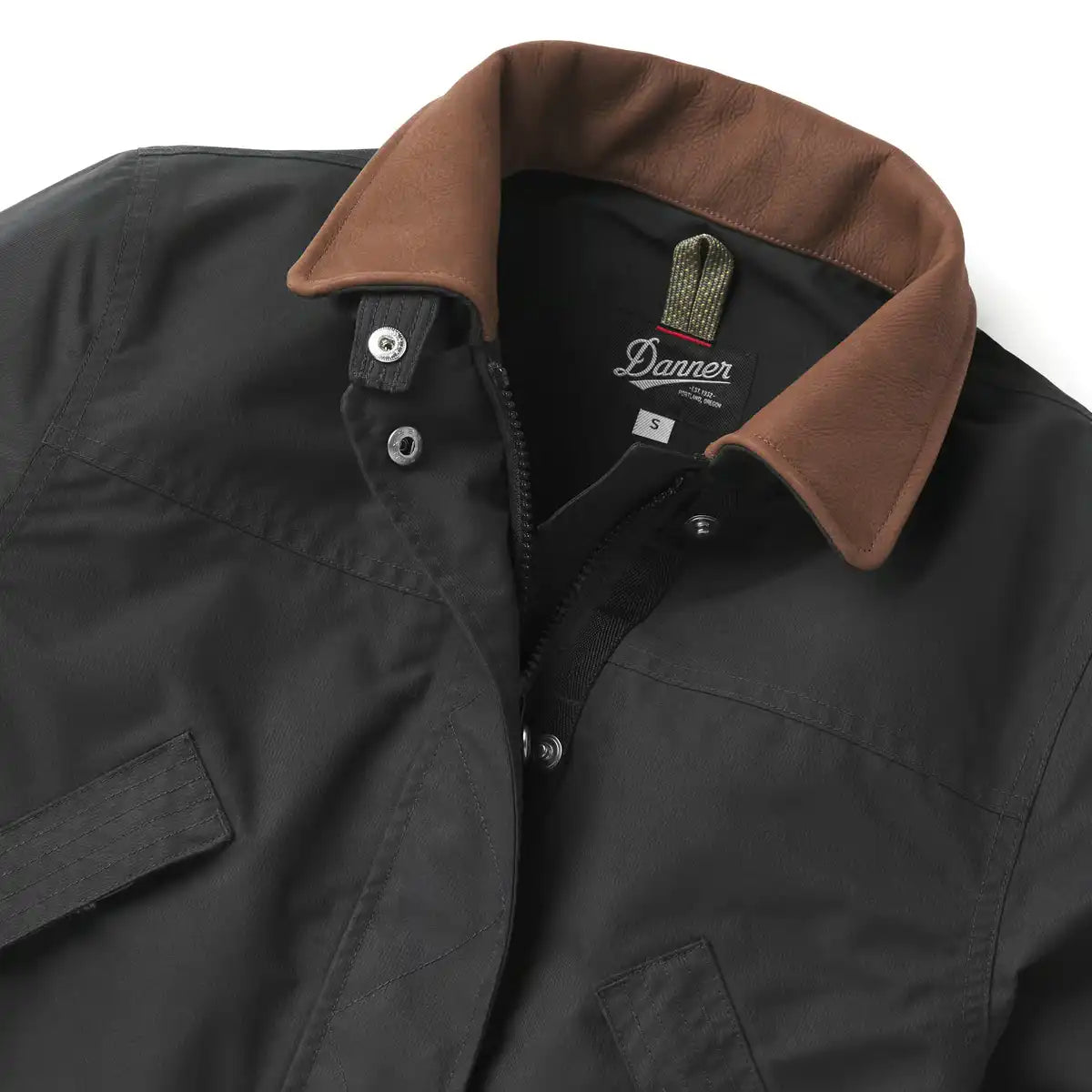 Woodsman 2L GTX Jacket Black - Image 8
